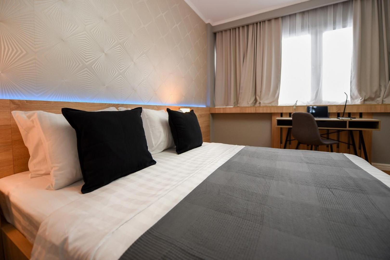 City Center Getaway - Cozy Accommodation For Your Perfect Stay Бухарест Номер фото