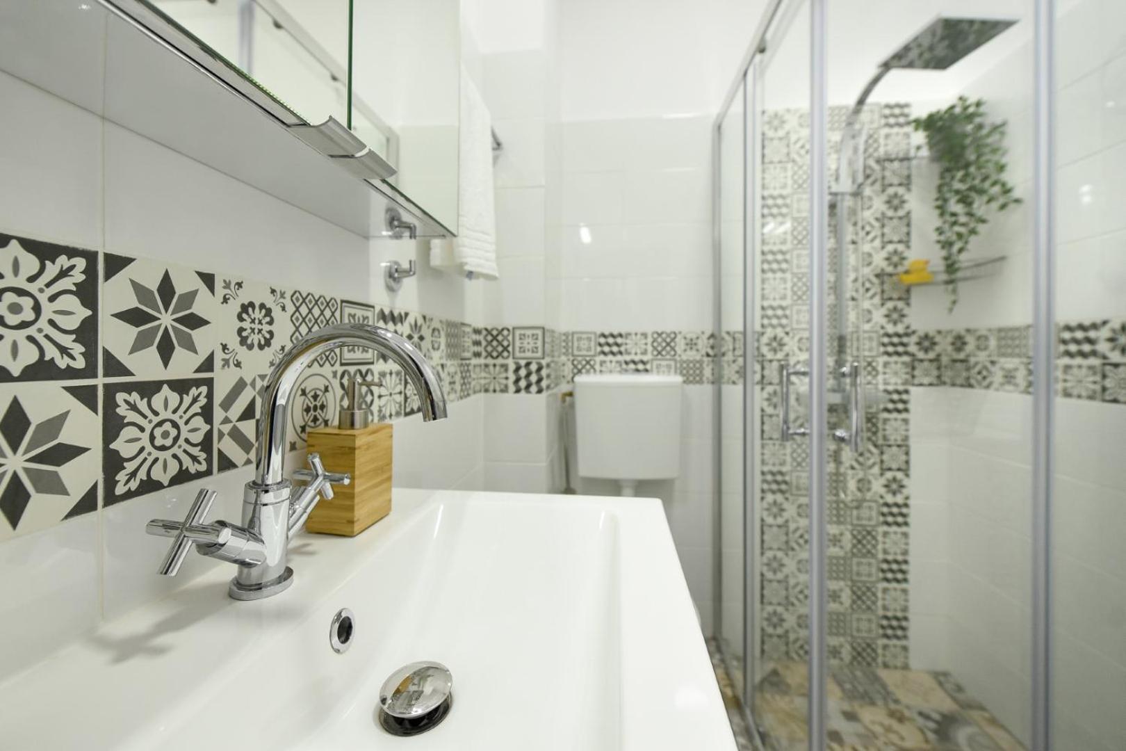 City Center Getaway - Cozy Accommodation For Your Perfect Stay Бухарест Номер фото