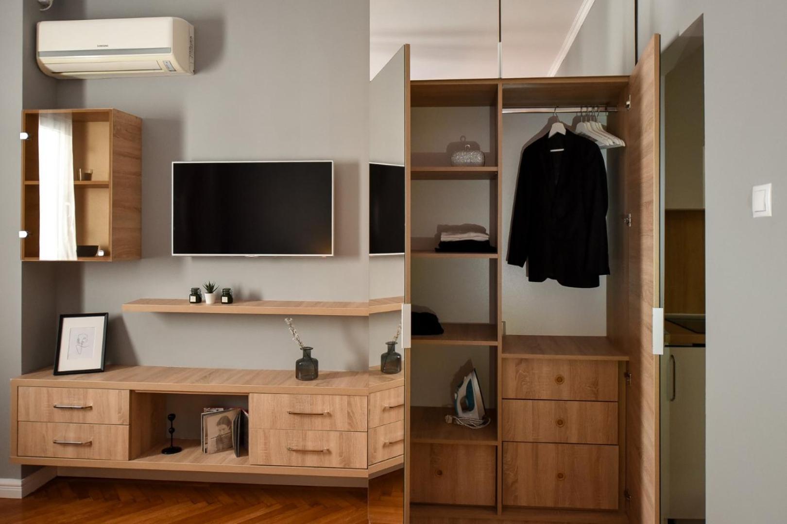 City Center Getaway - Cozy Accommodation For Your Perfect Stay Бухарест Номер фото
