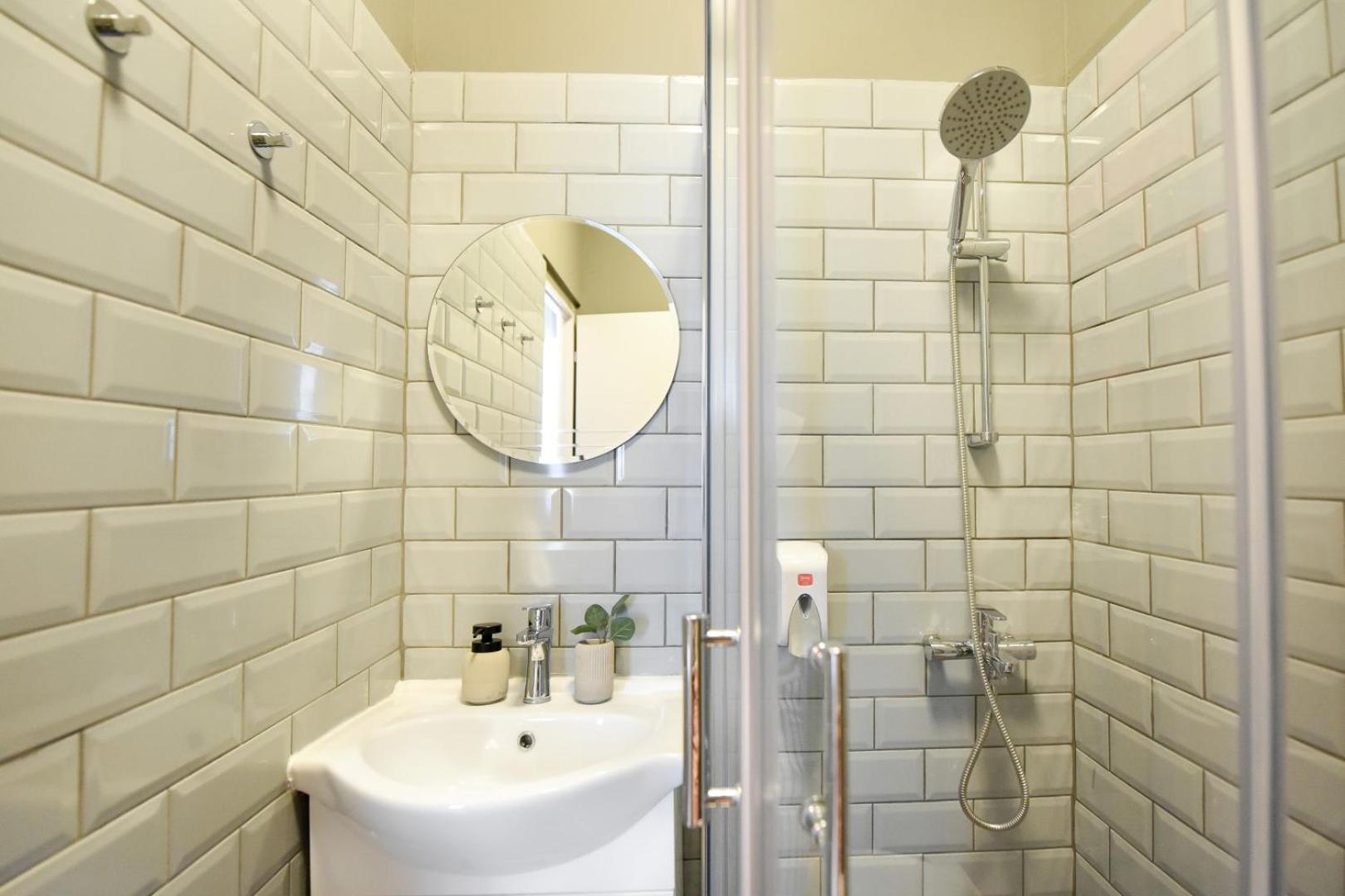 City Center Getaway - Cozy Accommodation For Your Perfect Stay Бухарест Екстер'єр фото