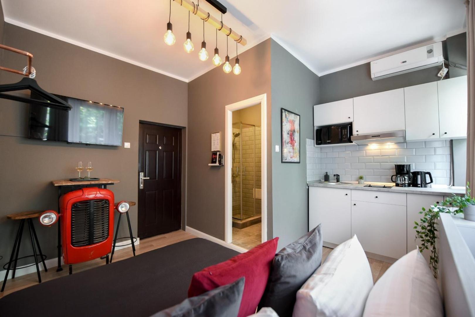City Center Getaway - Cozy Accommodation For Your Perfect Stay Бухарест Номер фото