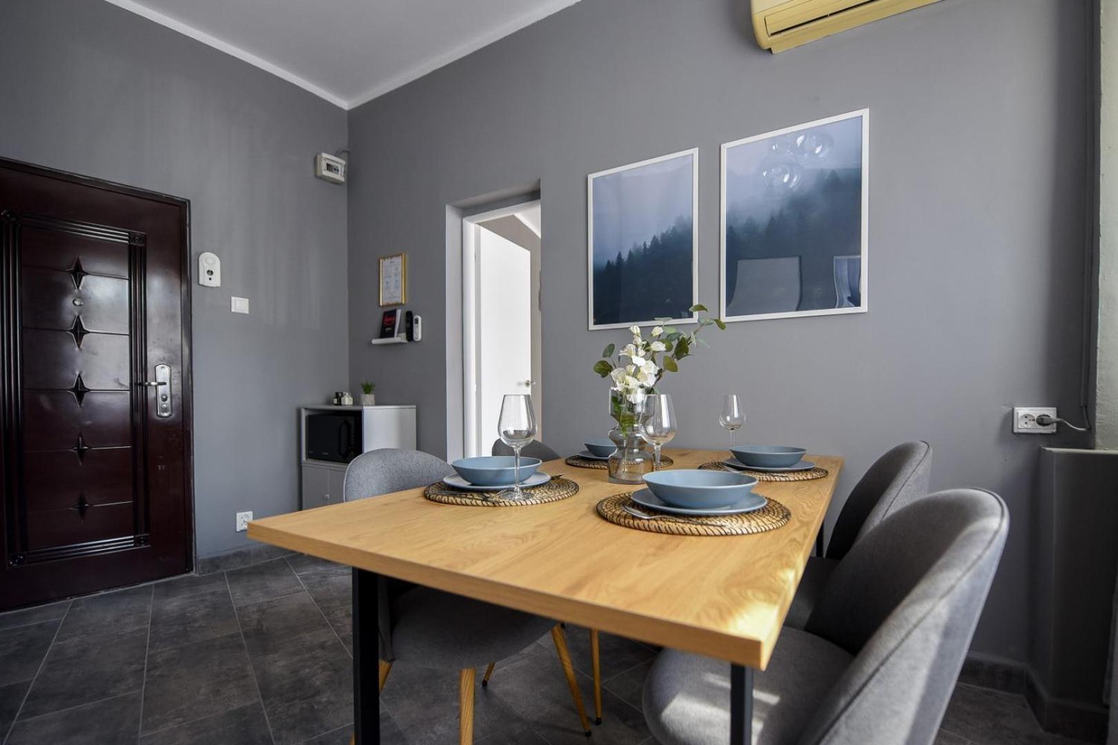 City Center Getaway - Cozy Accommodation For Your Perfect Stay Бухарест Номер фото